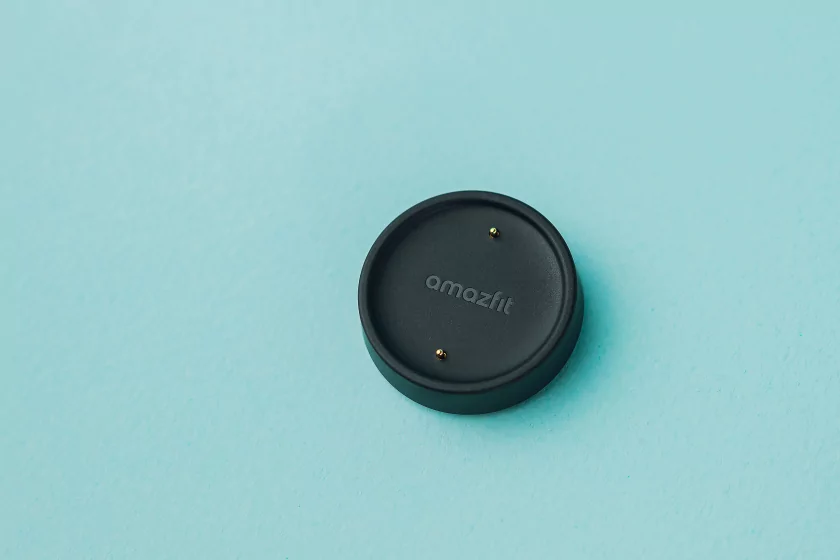Есть и круглые, и квадратные — все работают долго! Обзор Amazfit Active 2 Premium и Active 2 (Square) — Комплект поставки. 1