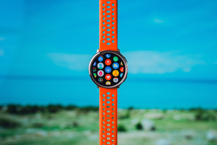 Есть и круглые, и квадратные — все работают долго! Обзор Amazfit Active 2 Premium и Active 2 (Square) — Дисплей. 1