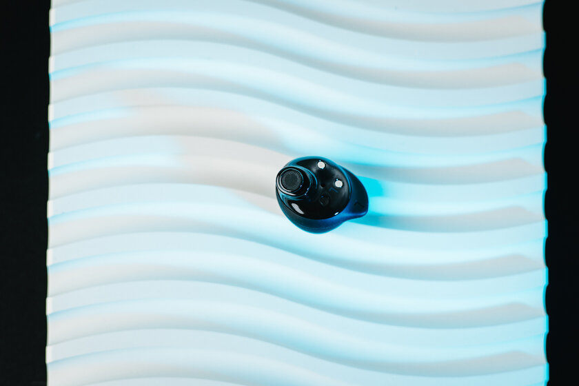Удар по бюджетному сегменту TWS-наушников: обзор Samsung Galaxy Buds Core с ANC и достойным звуком — Звучание. 2