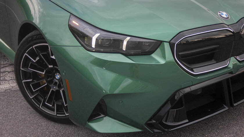 Яркий спорткар на 717 лошадей с огромным багажником: обзор универсала BMW M5 Touring — Мотор и багажник. 20