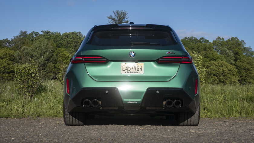 Яркий спорткар на 717 лошадей с огромным багажником: обзор универсала BMW M5 Touring — Ощущения от вождения. 5