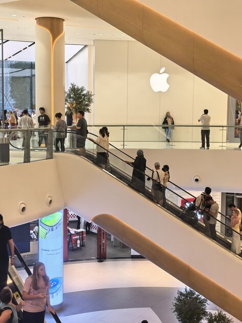 Универсальный телевик и классные портреты: оцениваю фотовозможности HUAWEI Pura 80 Ultra