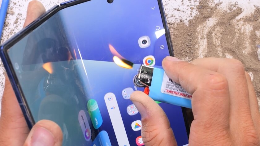 Складной Galaxy Z Fold7 оказался очень прочным: блогер не смог его сломать