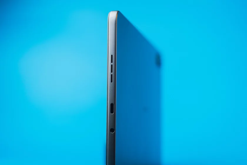 Этот недорогой планшет приятно удивил (искал себе для фильмов) — обзор Infinix XPAD 20 — Дизайн. 4
