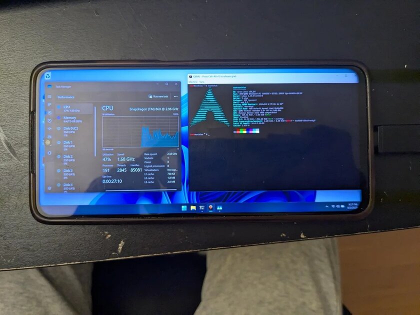 Пользователь запустил Arch Linux в виртуальной машине, работающей в Windows 11… на Android-смартфоне