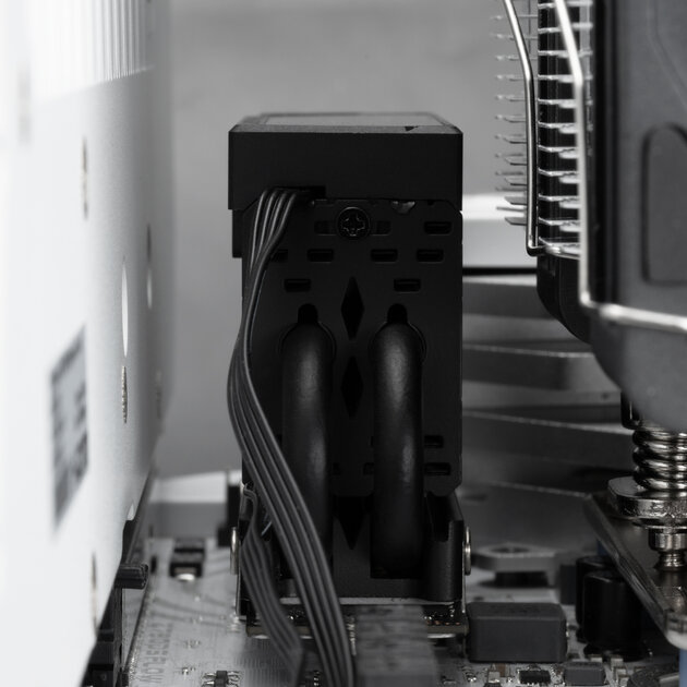 Thermalright представила охлаждение для SSD со встроенным в радиатор ARGB-дисплеем