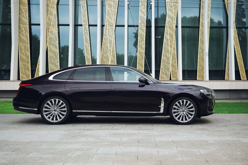 Обзор Hongqi H9. Выглядит как лимузин для саммита G20, но стоит ли он своих денег?