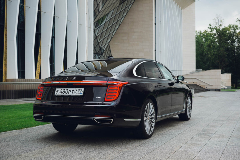 Обзор Hongqi H9. Выглядит как лимузин для саммита G20, но стоит ли он своих денег?