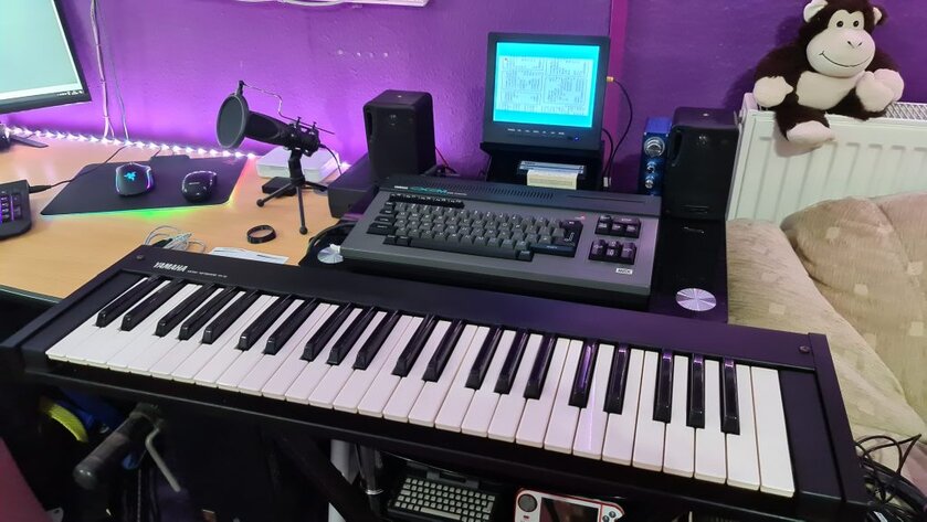 Японский ностальгический хит: рабочий стол гика с Sony MSX