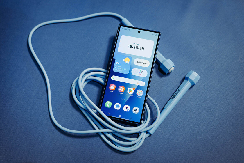 Обзор складного Samsung Galaxy Z Fold7: он стал удобным даже в сложенном виде — Дисплеи. 1