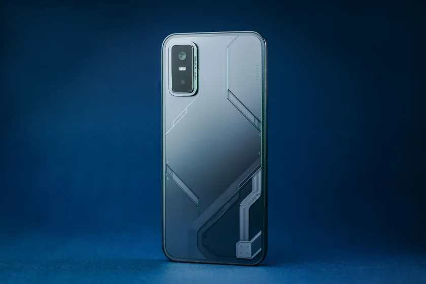 Infinix смогла сделать геймерский смартфон, который хорош и вне игр. Обзор GT 30 Pro