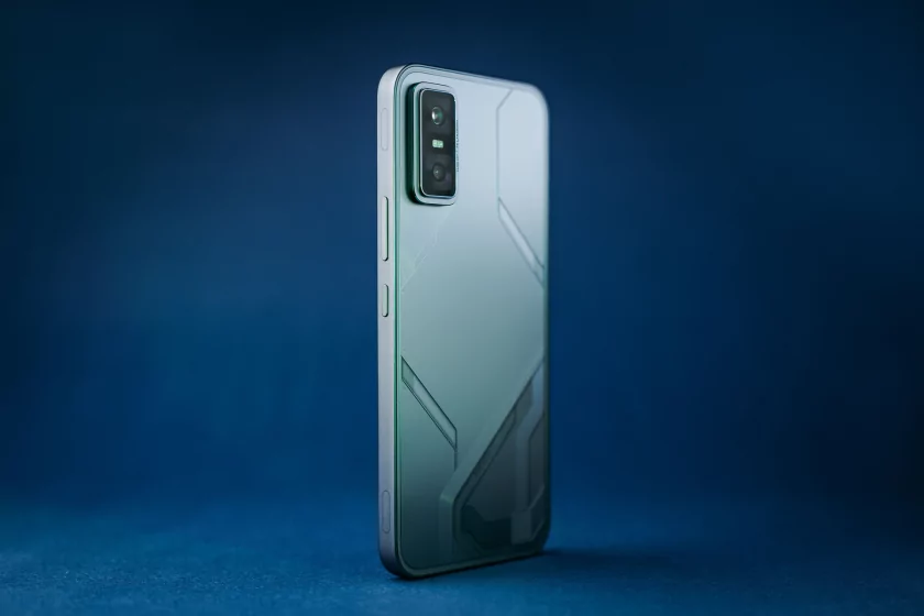 Infinix смогла сделать геймерский смартфон, который хорош и вне игр. Обзор GT 30 Pro
