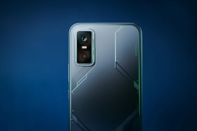 Infinix смогла сделать геймерский смартфон, который хорош и вне игр. Обзор GT 30 Pro