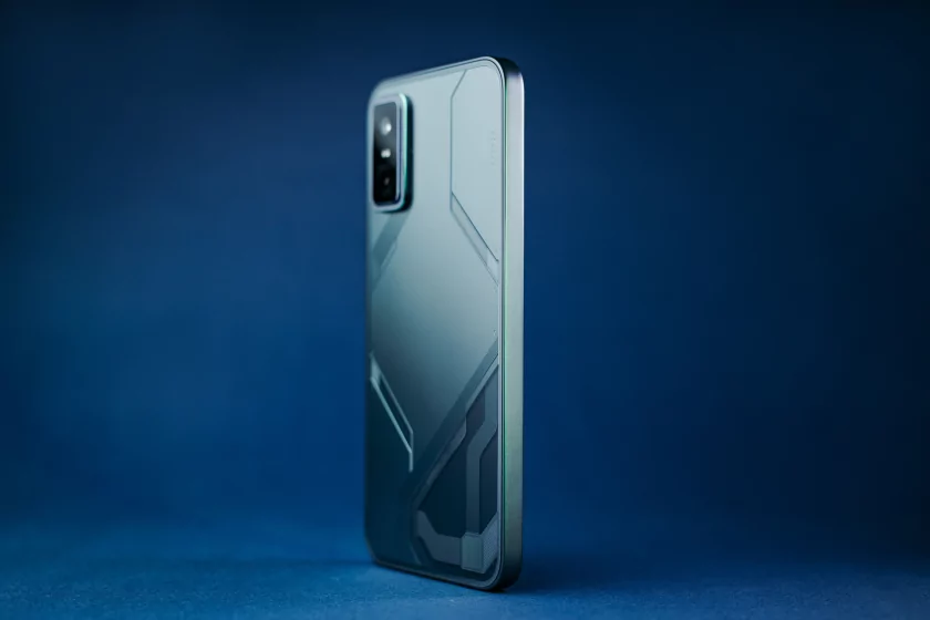 Infinix смогла сделать геймерский смартфон, который хорош и вне игр. Обзор GT 30 Pro