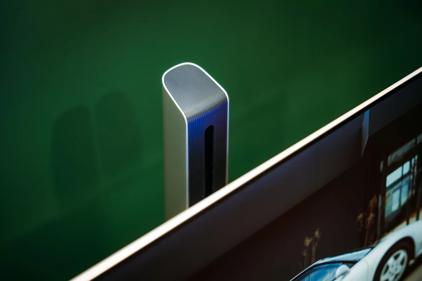 Отличный монитор без переплаты за лишние функции: обзор Samsung Odyssey OLED G8 G81SF UHD — Дизайн. 12