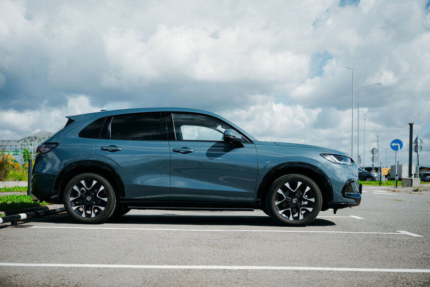 Душа «Цивика» в теле кроссовера: обзор азартной Honda ZR-V — Знакомство. 2