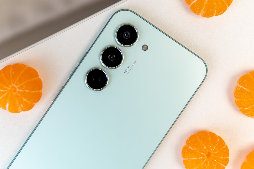 Обзор TECNO SPARK 40 Pro+. Интересный смартфон может быть и в недорогом ценовом сегменте — Дизайн. 1
