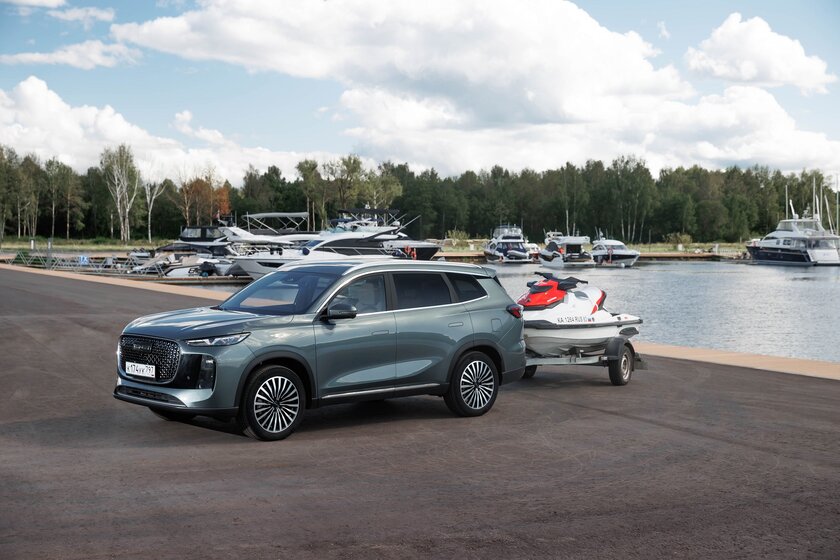 В России стартовали предзаказы на семейный кроссовер TENET T8: особенности и цены