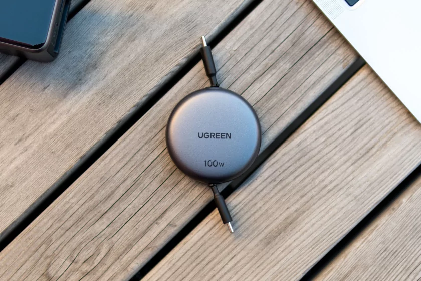 Выдвижной кабель — это вещь! UGREEN привезла в Россию новые повербанк, адаптер, авто-зарядку и кабель