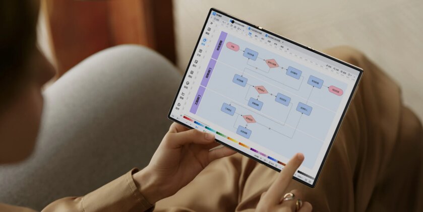 Поддержка стилуса и новые цвета: HUAWEI представила трикладушку Mate XTs