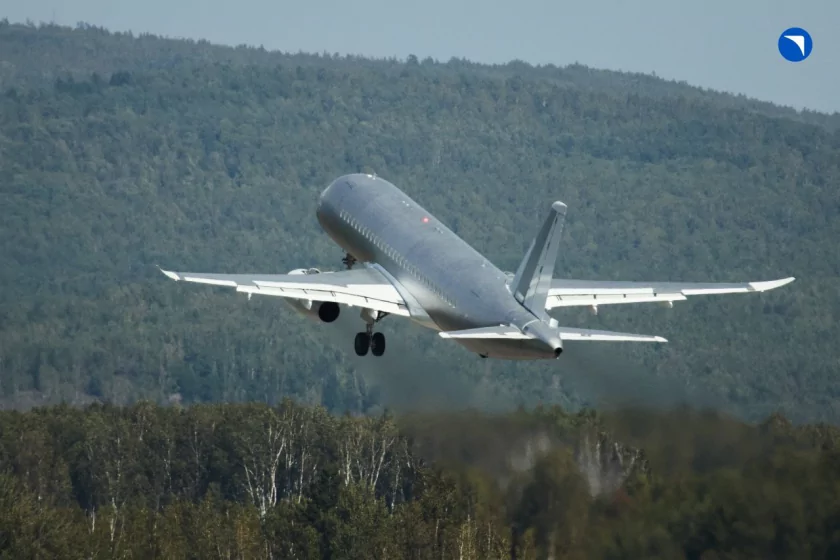 «Необычный» SSJ-100 поднялся в небо: первая модель, собранная по серийным технологиям