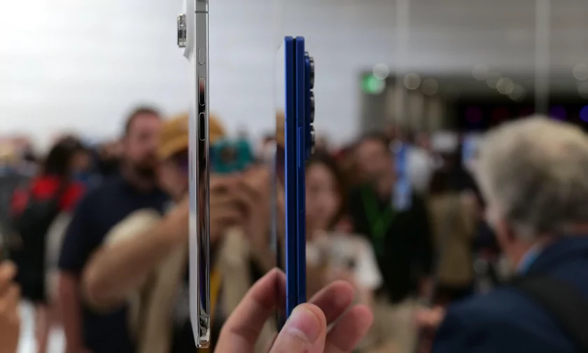 Так тончайший iPhone Air выглядит вживую — он точно не погнётся?