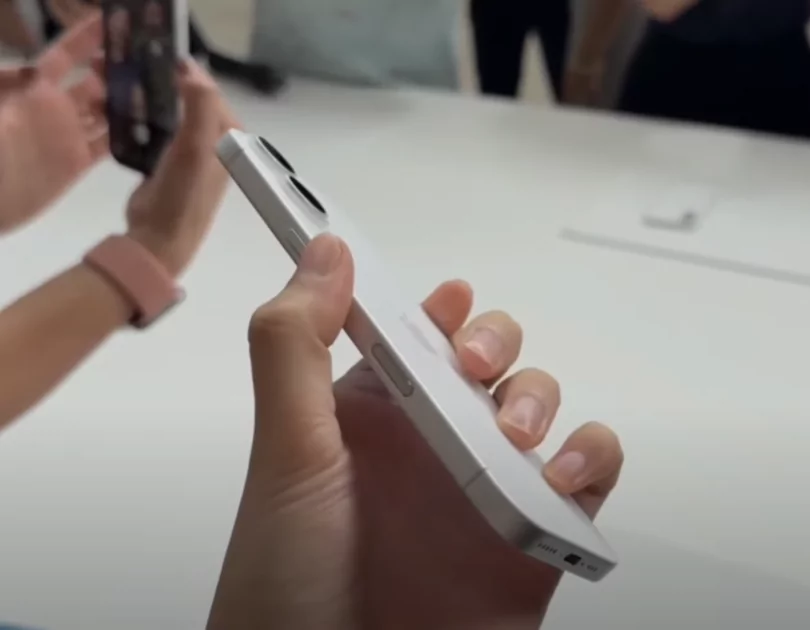 Все цвета iPhone Air, iPhone 17 и 17 Pro вживую: сравнение расцветок на натуральных фото — Цвета iPhone 17. 13