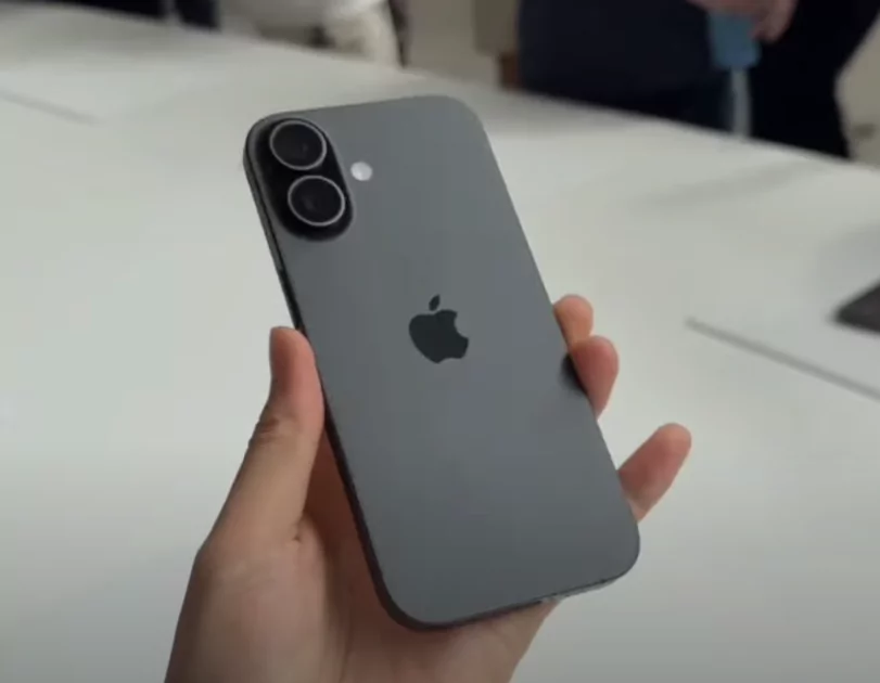 Все цвета iPhone Air, iPhone 17 и 17 Pro вживую: сравнение расцветок на натуральных фото — Цвета iPhone 17. 14