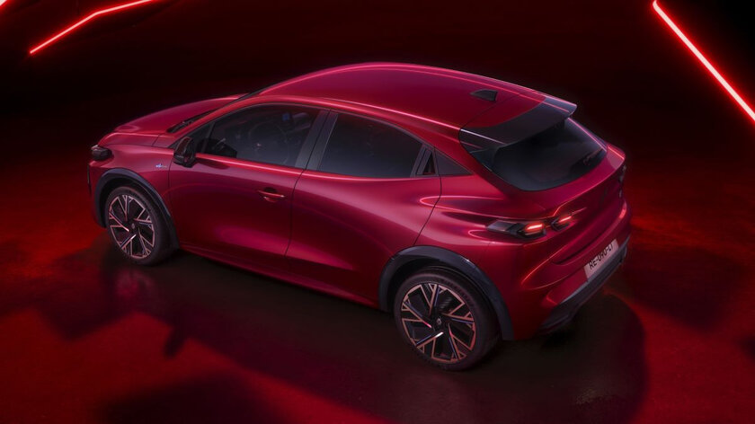 Renault представила новый Clio: агрессивный снаружи, мощный внутри