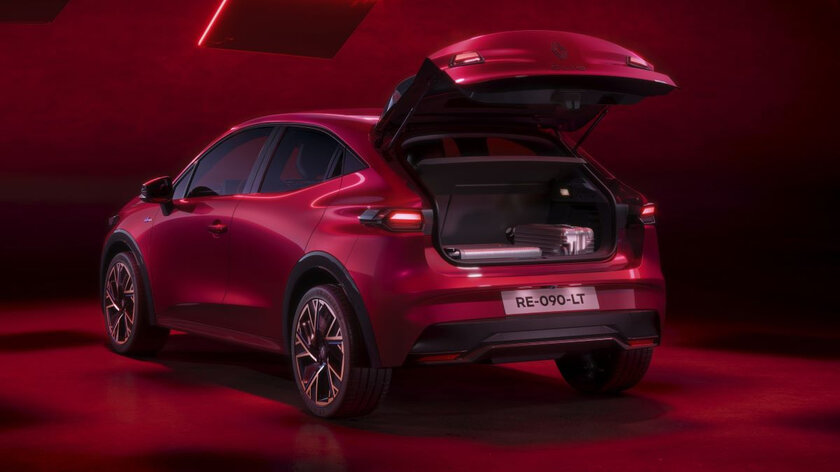Renault представила новый Clio: агрессивный снаружи, мощный внутри