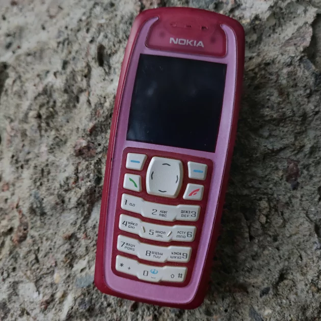 Даже недорогие телефоны Nokia делала очень стильными