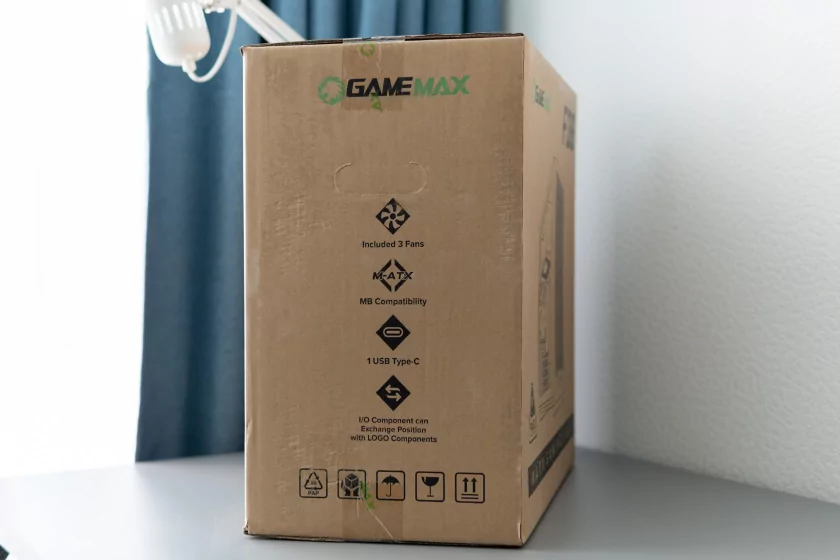 Солидный, практичный и с поддержкой даже RTX 5090: обзор корпуса GAMEMAX F36 — Комплект поставки. 2