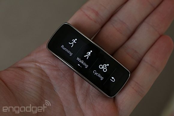 Обзор Samsung Gear Fit: непутевого сына умных часов и фитнес браслета