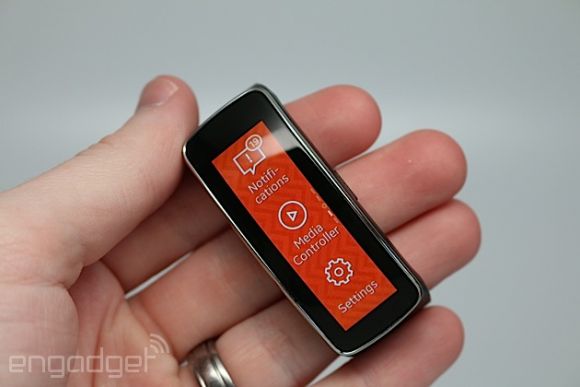 Обзор Samsung Gear Fit: непутевого сына умных часов и фитнес браслета