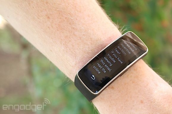Обзор Samsung Gear Fit: непутевого сына умных часов и фитнес браслета