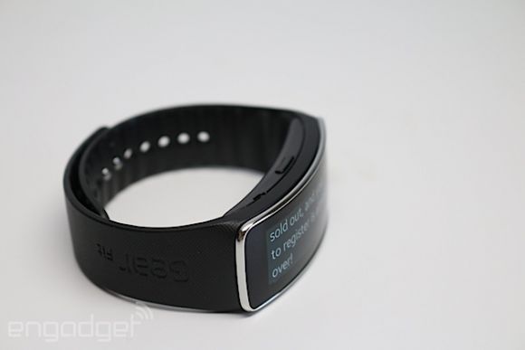 Обзор Samsung Gear Fit: непутевого сына умных часов и фитнес браслета