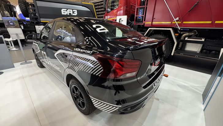 Мощная «Лада»: АвтоВАЗ показал спортивную Lada Iskra