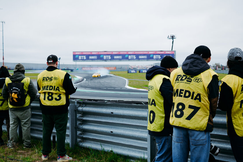 Дым, дождь и досрочный юбилейный чемпион: как прошел сотый этап RDS GP