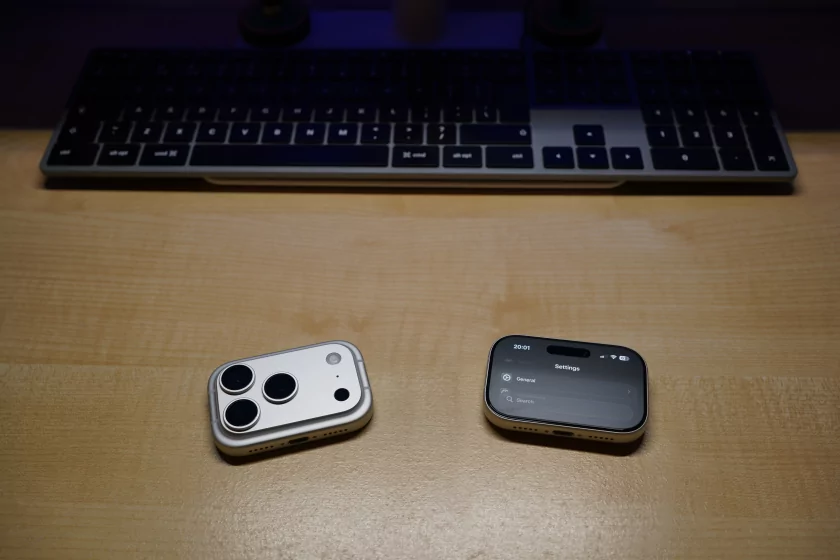В альтернативной реальности Apple тоже выпустила iPhone mini, но сделала его совсем другим. Прикольно же?