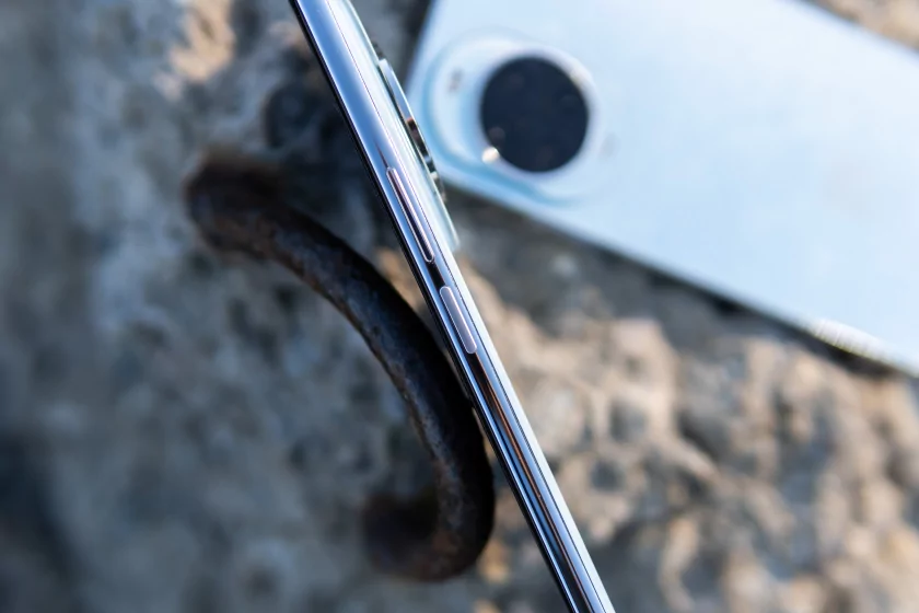 Топовые камеры и необычный стиль: обзор HUAWEI Nova 14 и 14 Pro — Дизайн корпуса. 7