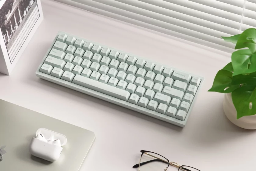 Keychron выпустила Q16 HE 8K: первую в мире полностью керамическую беспроводную клавиатуру
