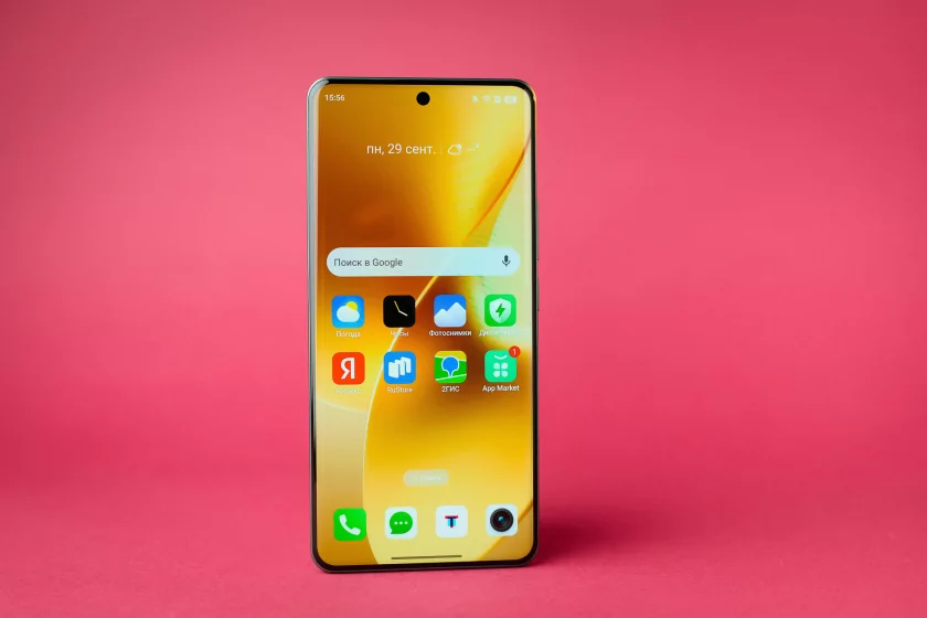 7000 мАч, три камеры по 50 Мп и 144 Гц: обзор realme 15 Pro — Дисплей. 1