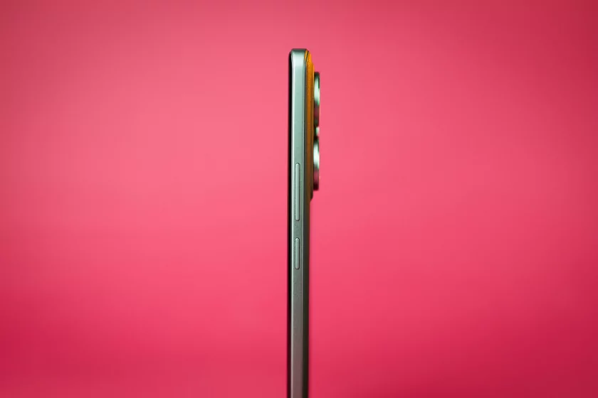 7000 мАч, три камеры по 50 Мп и 144 Гц: обзор realme 15 Pro — Отзыв. 1