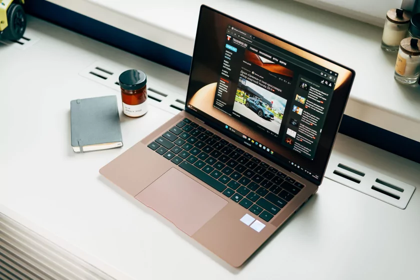 В Россию приехал «невозможный» ноутбук от HONOR: с магнитной (!) камерой, тончайший и мощный — вот цена