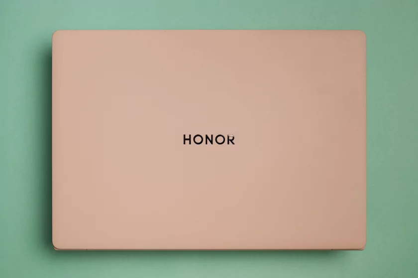 Искусство в металле: обзор ноутбука, который весит всего 1 кг — HONOR MagicBook Art 14 — Отзыв. 1