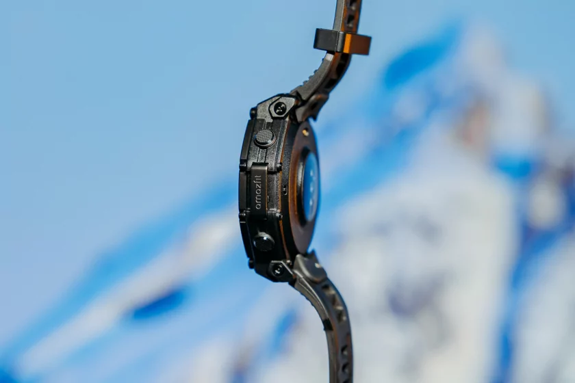 Ударопрочные часы с фонариком и приличной автономностью: обзор Amazfit T-Rex 3 Pro — Дизайн корпуса. 5