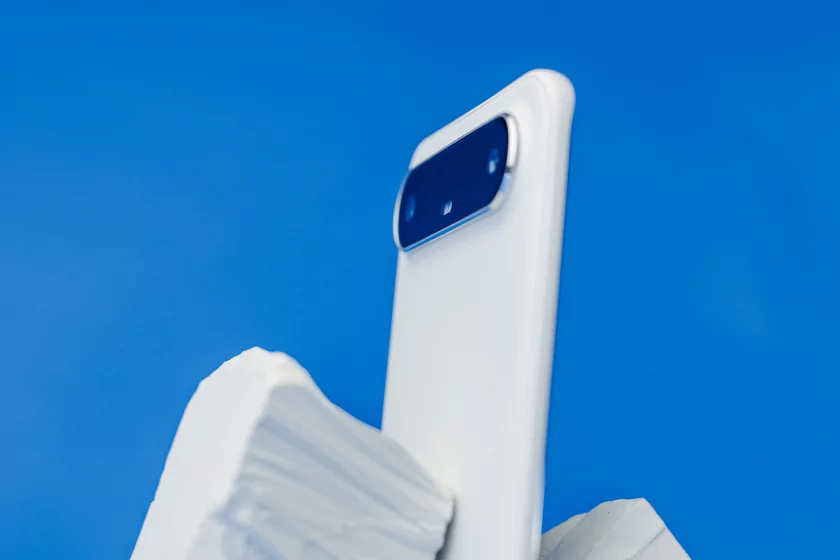 Ультратонкий смартфон с приличной батареей и забавной подсветкой: обзор TECNO SPARK Slim — Дизайн корпуса. 8
