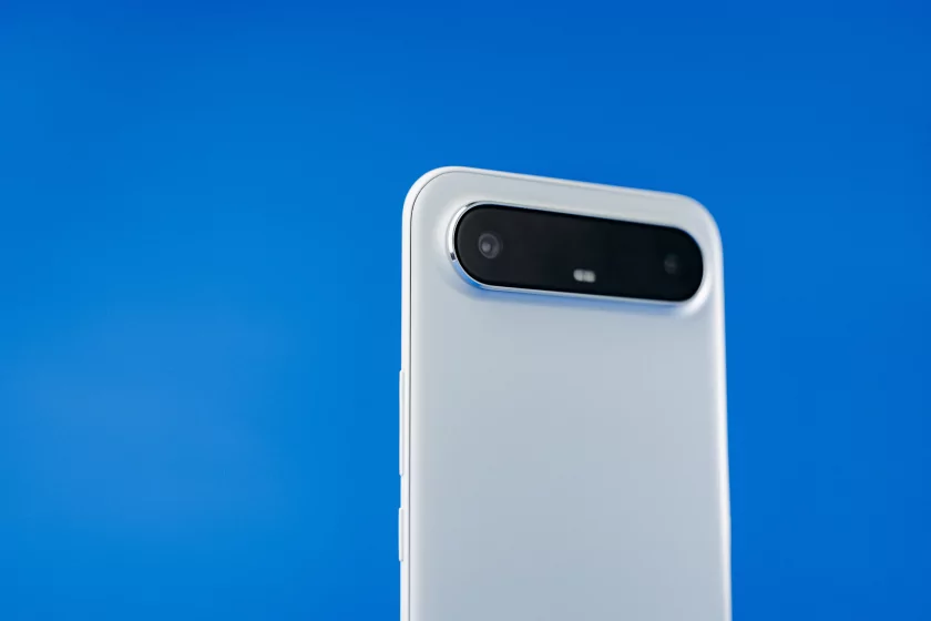 Ультратонкий смартфон с приличной батареей и забавной подсветкой: обзор TECNO SPARK Slim — Дизайн корпуса. 5