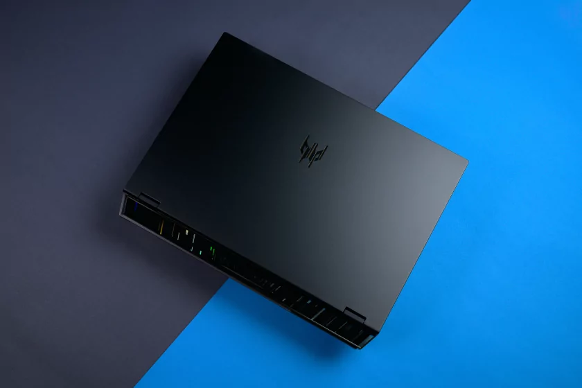 Обзор игрового ноутбука Acer Predator Helios 18 AI: Core Ultra 9, RTX 5080 и 128 ГБ ОЗУ — Дизайн, порты и ввод. 1