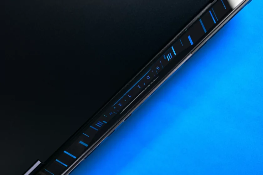 Обзор игрового ноутбука Acer Predator Helios 18 AI: Core Ultra 9, RTX 5080 и 128 ГБ ОЗУ — Дизайн, порты и ввод. 16